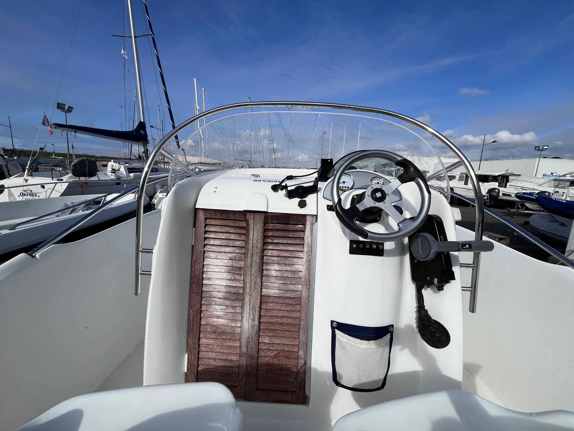 slider 9 Beneteau Flyer 650 Open